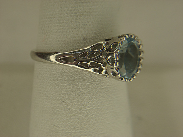 Sterling Silver Filigree Ring with Light Blue Stone - Size 9, Pre-Owned Excellent Condition