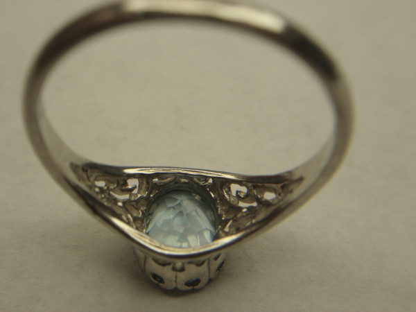 Sterling Silver Filigree Ring with Light Blue Stone - Size 9, Pre-Owned Excellent Condition