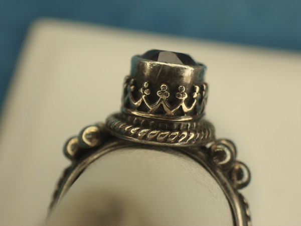 Amethyst Sterling Silver Ring - Vintage Artisan Style (Size 7)