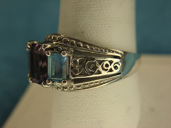 Stunning Sterling Silver Ring w/ Blue & Purple Gemstones - Size 9 3/4