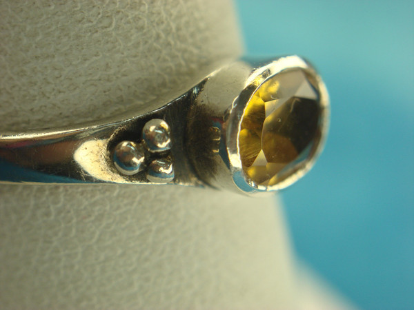 Elegant Sterling Silver Amethyst Ring (Size 7 3/4) - Pre-Owned