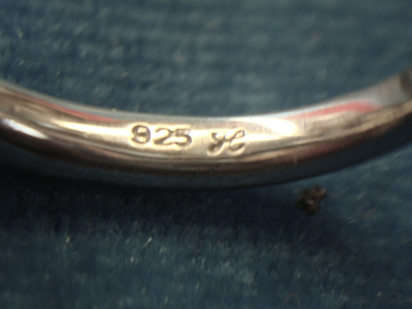 Sterling Silver Freshwater Pearl Ring - Size 7 - Pretty & Pre-Owned