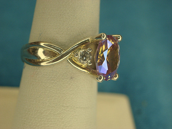 Pre-Owned Sterling Silver Ring with Pink Oval Stone - Size 7