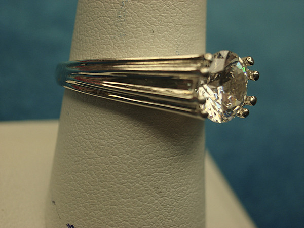 Elegant Sterling Silver Ring w/Large DQ CZ, Size 8 - Pre-Owned