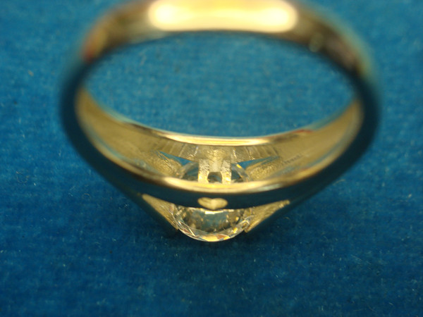 Elegant Sterling Silver Ring w/Large DQ CZ, Size 8 - Pre-Owned