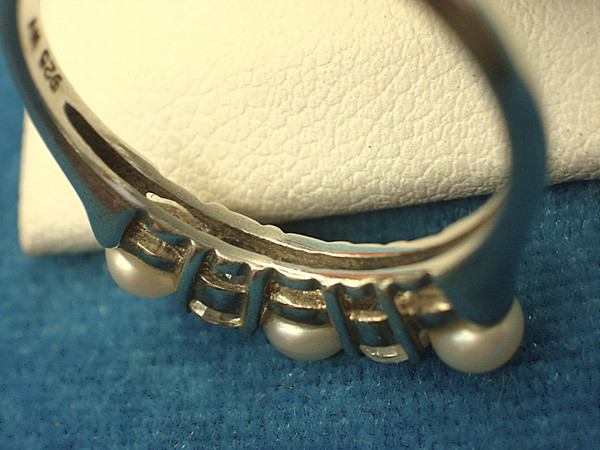 Vintage Avon Sterling Silver Ring with Faux Pearls & Simulated Diamonds - Size 9