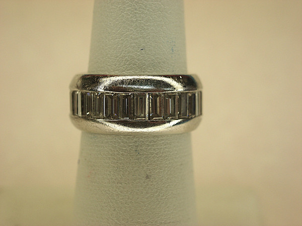 Sterling Silver Band Ring with Baguette CZs - Size 6 - Pre-Owned Sparkle