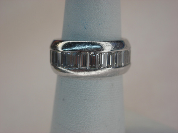 Sterling Silver Band Ring with Baguette CZs - Size 6 - Pre-Owned Sparkle