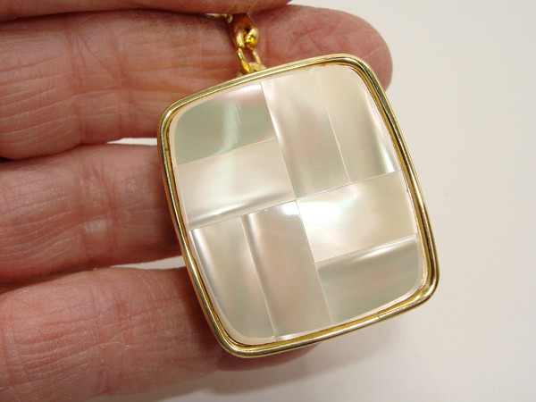 Vintage Sankyo Musical Keychain - Charming Gold Tone Music Box, Made in Japan