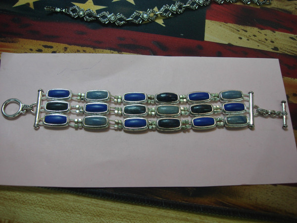 Stunning Lapis & Agate Bracelet - Silver Tone, 8 Inch