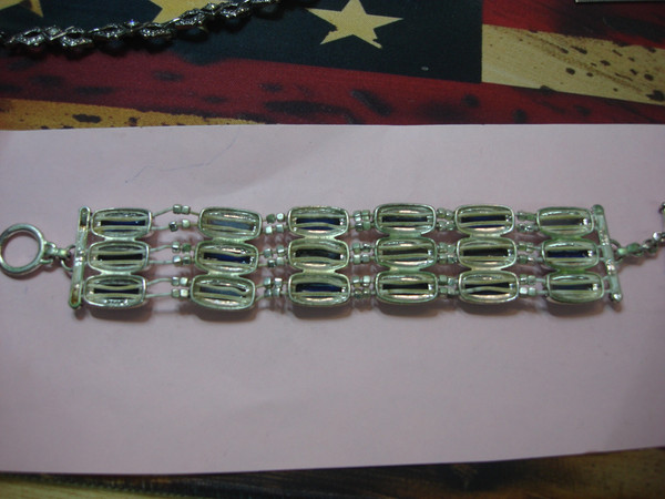 Stunning Lapis & Agate Bracelet - Silver Tone, 8 Inch