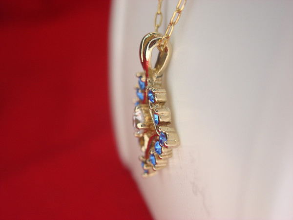 Elegant Gold-Tone Necklace with Blue Stone & CZ Pendant (18 Inch Chain)