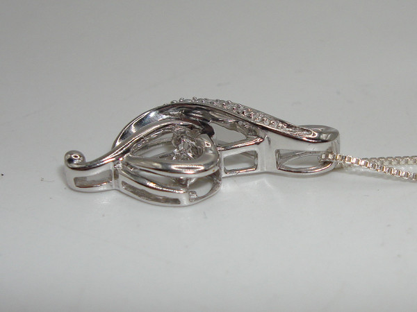 Sparkling Sterling Silver & Diamond Treble Cleff Necklace - 0.925 Silver, 6 Diamonds