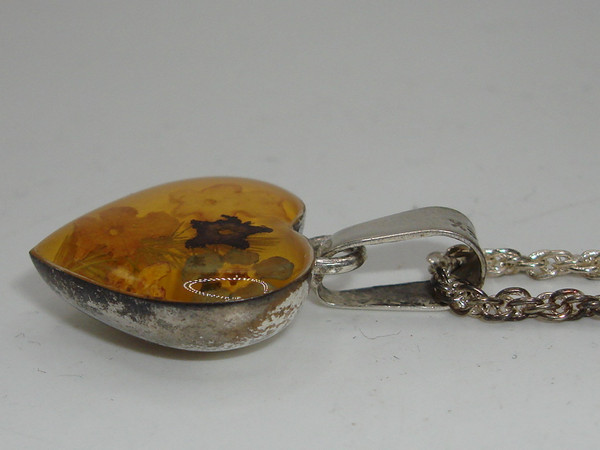 Vintage 1997 Mexico Pressed Flower Pendant Necklace -  Lucite Heart Charm