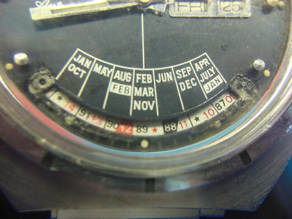 Vintage Wittnauer 2000 Automatic Mens Watch - Day/Date Calendar - Stainless Steel