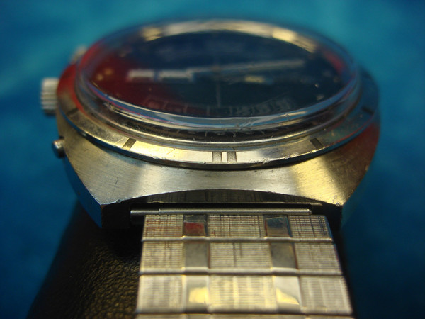 Vintage Wittnauer 2000 Automatic Mens Watch - Day/Date Calendar - Stainless Steel