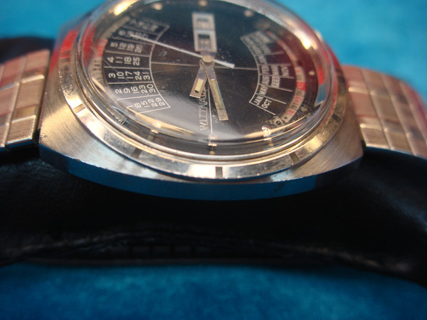 Vintage Wittnauer 2000 Automatic Mens Watch - Day/Date Calendar - Stainless Steel