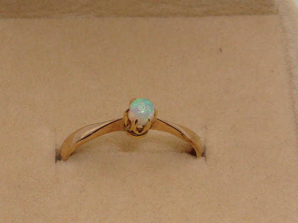 Vintage 10K Solid Gold Ring with Fiery Opal (Size 6) - Estate Find