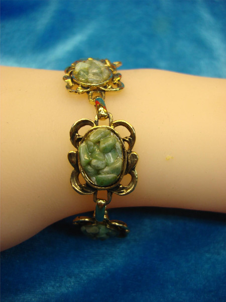 Vintage Gold Tone Bracelet w/ Green Stones - Estate Find, 7 Inch