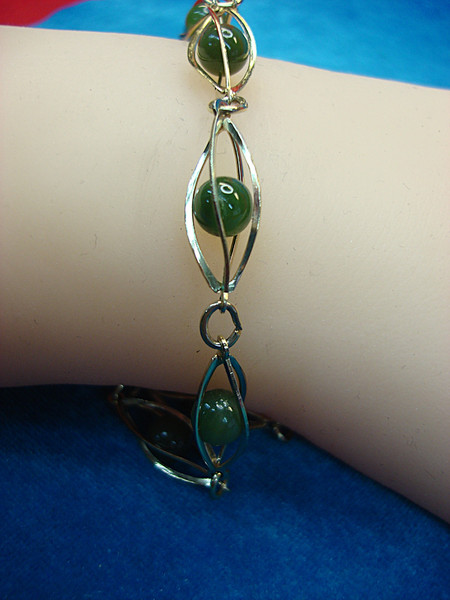 Vintage Gold Tone Bracelet with Green Stones - Estate Find, 8