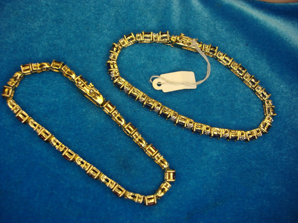 Vintage Gold Tone Bracelet Set - Red & Blue Stone Design (7 1/2 Inch)