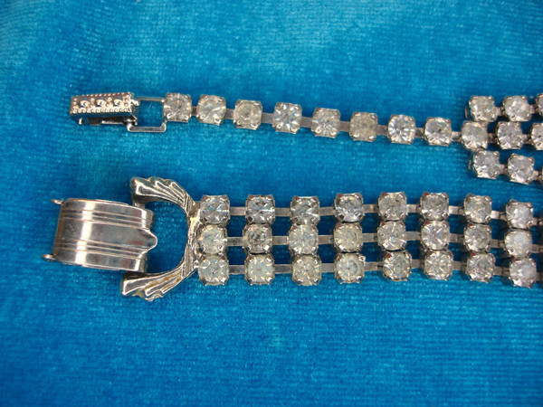 Vintage Silver Tone Bracelet Set with Brilliants (7 Inch)