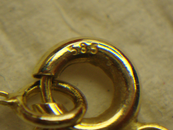 ✨ 14K Yellow Gold 'Lori' Pendant Necklace - Petite & Sweet - Pre-Owned