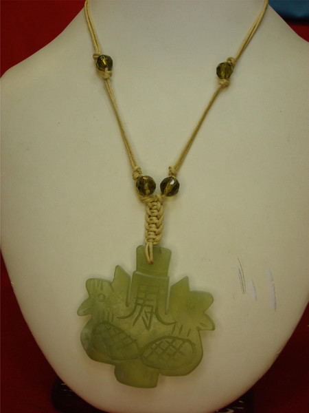 Vintage Green Quartz Chicken Necklace | Boho Style with Glass Beads