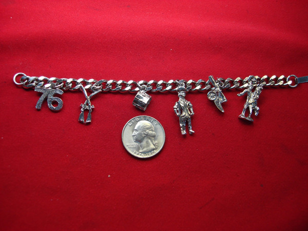 Vintage 1976 U.S. Bicentennial Charm Bracelet - Silver Tone Metal, 7 Inch