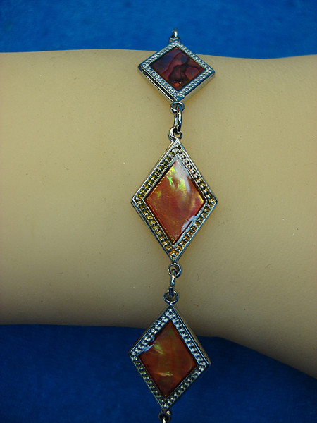 Multi-Color Shell Inset Silver Tone Bracelet - 7.5 Inch (Pre-Owned, Excellent Condition)