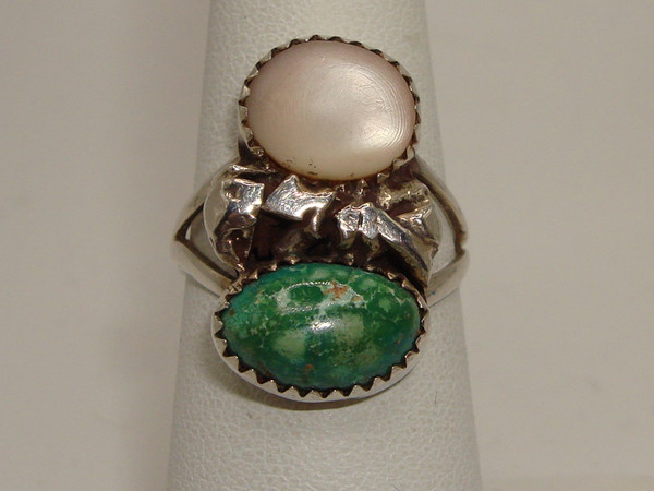 Vintage Navajo Sterling Silver Ring w/ Turquoise & MOP, Size 6.5