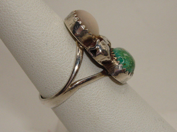 Vintage Navajo Sterling Silver Ring w/ Turquoise & MOP, Size 6.5