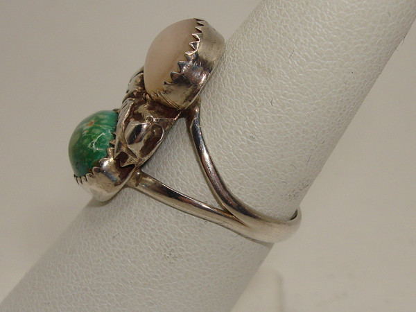 Vintage Navajo Sterling Silver Ring w/ Turquoise & MOP, Size 6.5