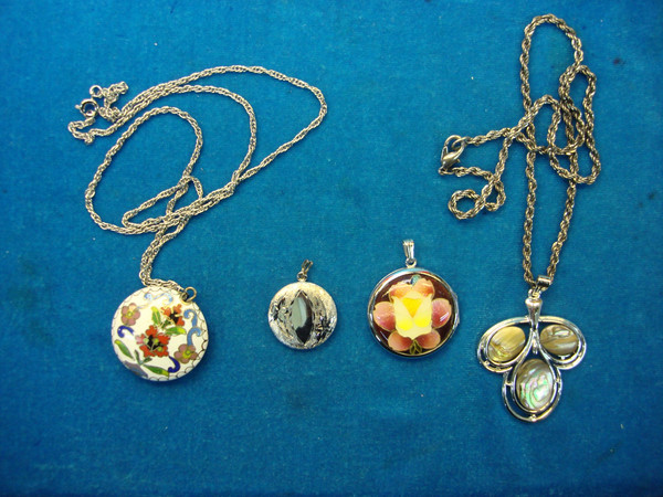 Vintage Estate Necklace & Pendant Lot of 4 - Unique, Timeless Elegance