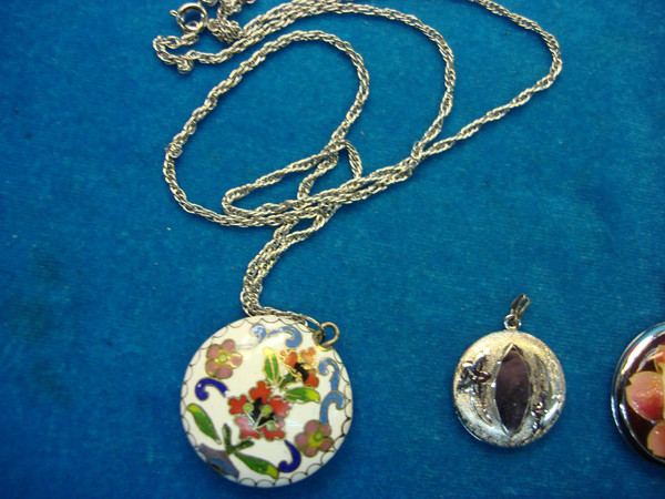 Vintage Estate Necklace & Pendant Lot of 4 - Unique, Timeless Elegance