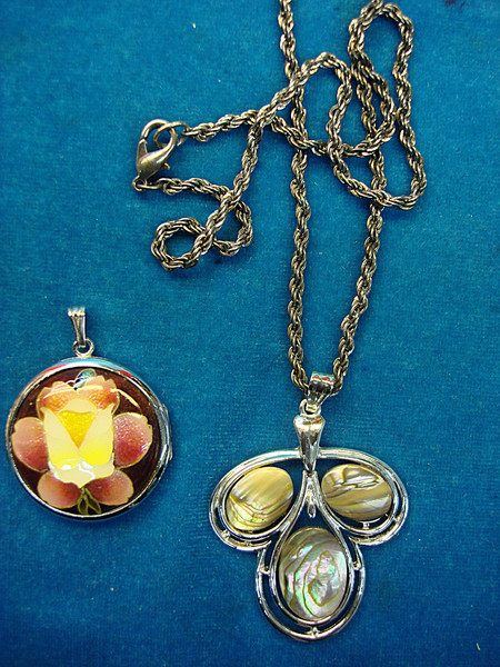 Vintage Estate Necklace & Pendant Lot of 4 - Unique, Timeless Elegance