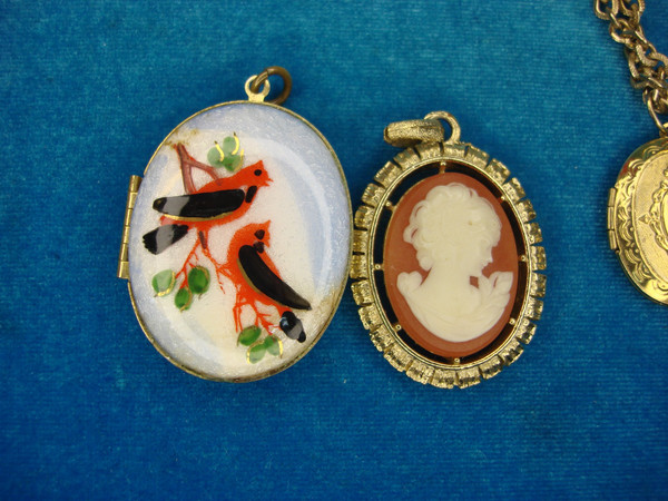 Vintage Estate Necklace & Pendant Lot of 4 - Unique Retro Jewelry Finds