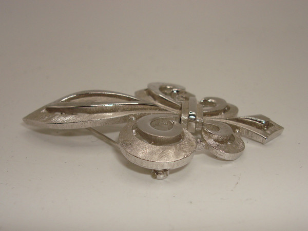 Vintage Crown Trifari Fleur-de-lis Brooch - Brushed Silver, Excellent Condition