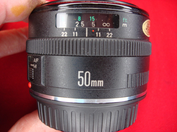 Canon EF 50mm f/1.8 Lens - Excellent Condition, Minimal Wear
