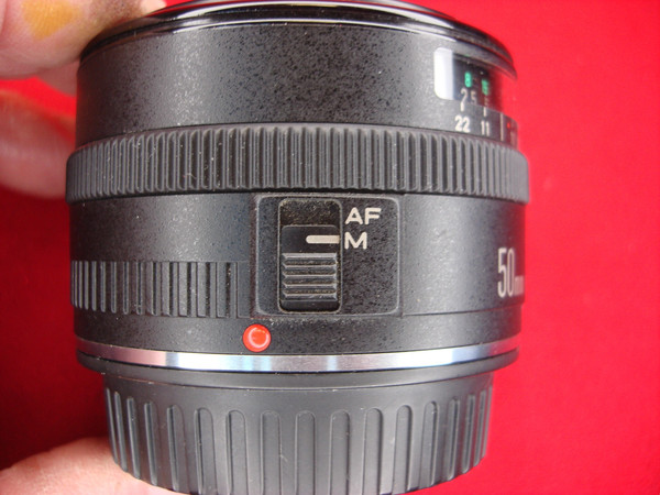 Canon EF 50mm f/1.8 Lens - Excellent Condition, Minimal Wear