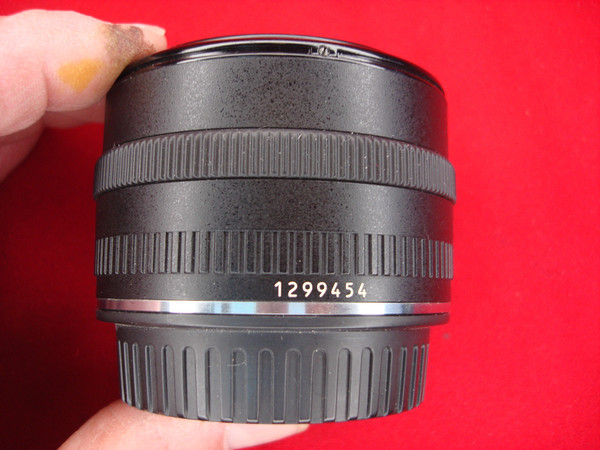 Canon EF 50mm f/1.8 Lens - Excellent Condition, Minimal Wear