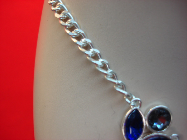 Vintage Blue Flower Silver Tone Necklace (16-18