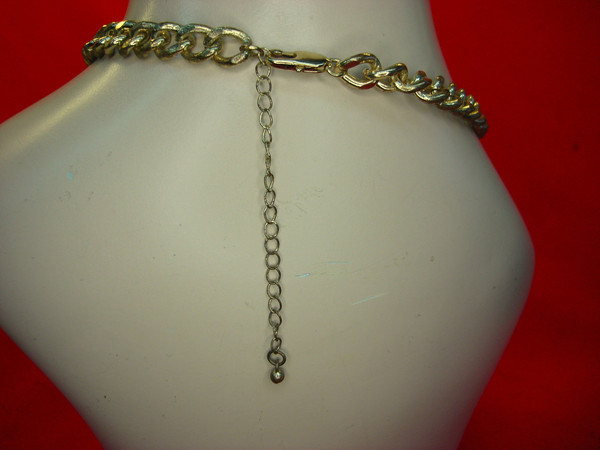 Vintage Gold Tone Flower Necklace - Adjustable 16-19 Inch