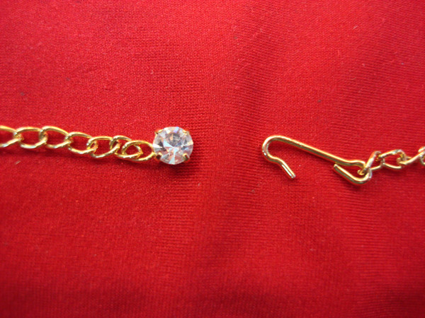 Vintage Gold Tone Choker Necklace with Faux Diamonds & Pearls (12-15 inch)