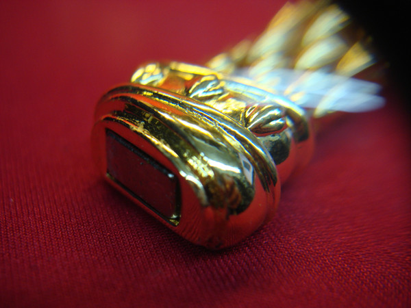 Vintage Gold Tone Magnetic Necklace - 17.5 Inches, Excellent Condition