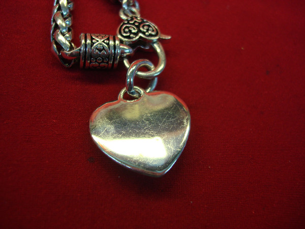 Vintage Chunky Silver Tone Heart Pendant Necklace - 17.5 Inch