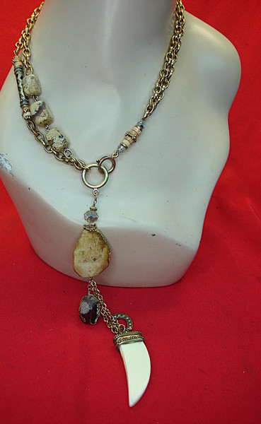 Vintage Gold Tone Necklace with Gemstones & Unique Tooth Pendant (18