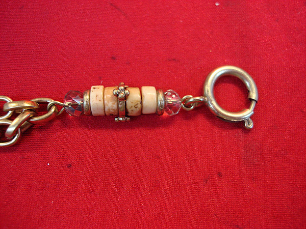 Vintage Gold Tone Necklace with Gemstones & Unique Tooth Pendant (18