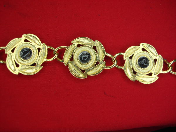 Vintage Gold Tone Abalone Leaf Necklace - 20 Inch Statement Piece