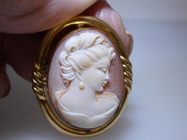 Vintage Signed Gold Filled Cameo Brooch & Earrings Set - 1/20 12K GF